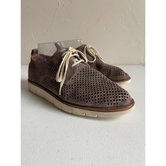 TRASK Lena Size 9M Leather Perforated Lace Up Oxford Pewter Metallic Gray Tan - Picture 4 of 7